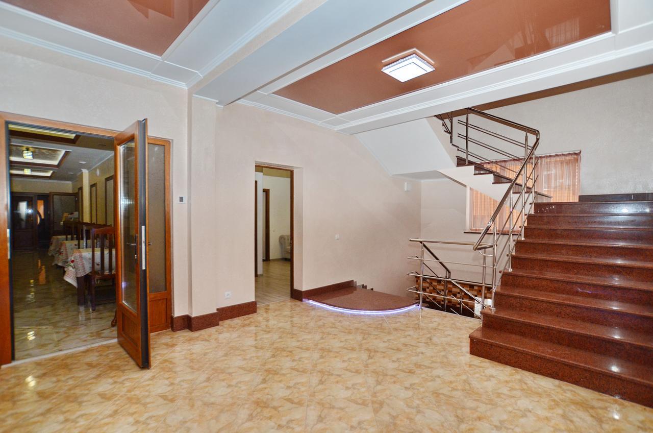 Apart-Hotel Orlan Mykulychyn Ngoại thất bức ảnh